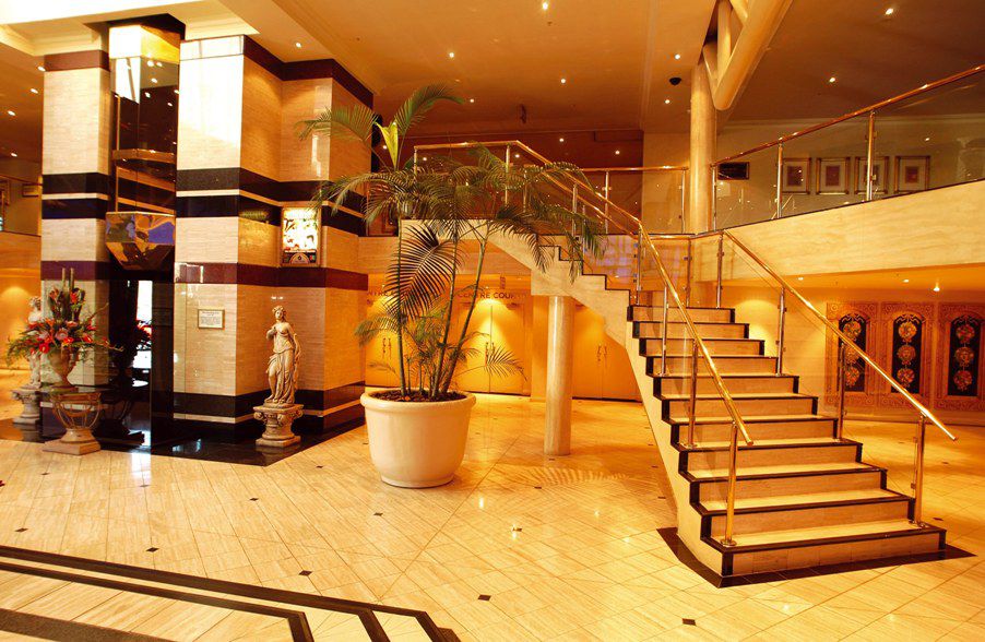 Peermont Metcourt Suites At Emperors Palace Κέμπτον Παρκ Εσωτερικό φωτογραφία