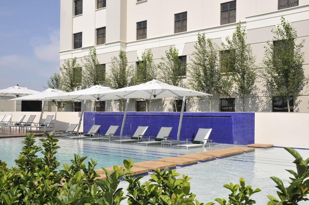 Peermont Metcourt Suites At Emperors Palace Κέμπτον Παρκ Εξωτερικό φωτογραφία