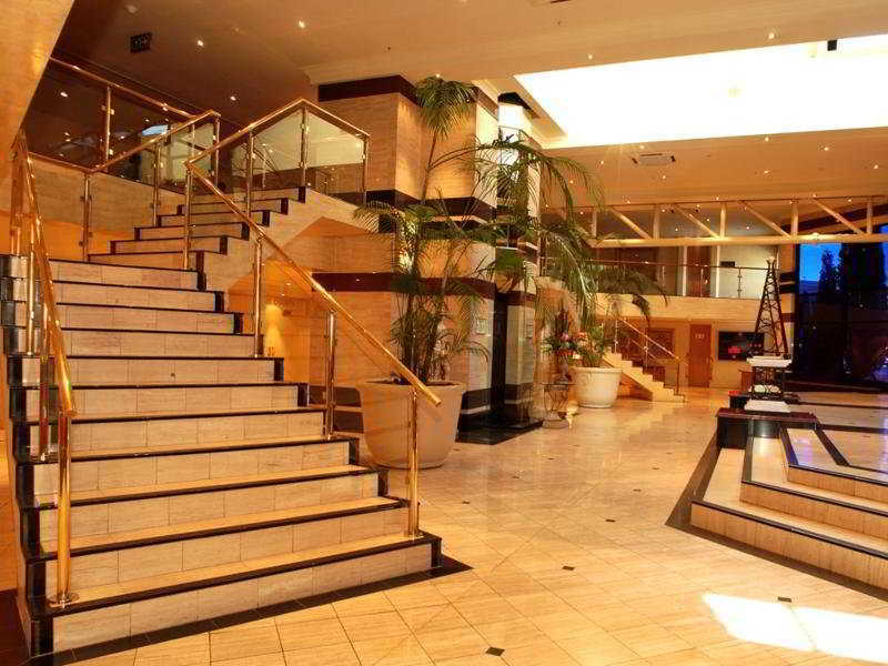 Peermont Metcourt Suites At Emperors Palace Κέμπτον Παρκ Εξωτερικό φωτογραφία